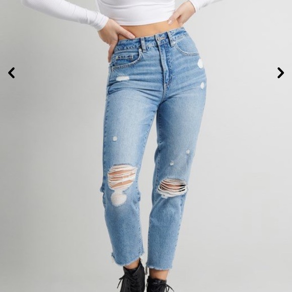 Never worn garage ripped mom jeans - Picture 5 of 5